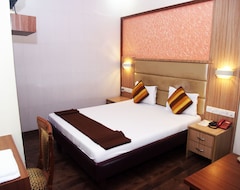 Hotel Indiana Inn (Navi Mumbai, India)
