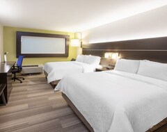 Khách sạn Holiday Inn Express And Suites Watertown (Watertown, Hoa Kỳ)