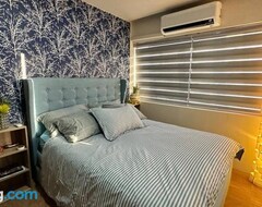 Cijela kuća/apartman Seafront Oncall - 4 Bed With Private Jacuzzi Beach House (Laiya, Filipini)
