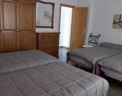 Casa/apartamento entero Casas Rurales Los Montes For 8 People (Santa Ana la Real, España)