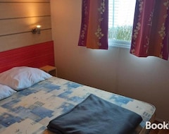 Leirintäalue Tres Beau Mobilhome 2 Chambres 5 Personnes Ete Et Jo 2024 (Ivry-la-Bataille, Ranska)