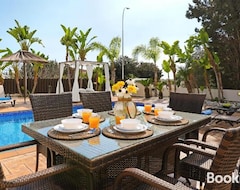 Hele huset/lejligheden Villa Lara - 3bed Bangalow With Large Pool (Ayia Napa, Cypern)