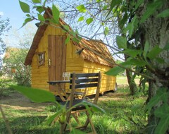 Koko talo/asunto Cabin (Chassenard, Ranska)