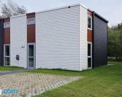 Toàn bộ căn nhà/căn hộ Unique House Of Cards With Toys And Wellness (Noordwolde, Hà Lan)