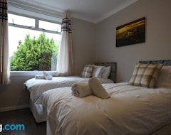 Casa/apartamento entero First - Sighthill Luxury Villa With Private Garden (Edimburgo, Reino Unido)