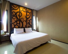 Hotel Reddoorz Near Rungkut Industry (Surabaya, Indonezija)