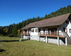 Hele huset/lejligheden Semi-detached House In The Southern Vosges Quiet For 19 People (Miellin, Frankrig)