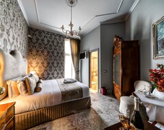Bed & Breakfast Navona Grand Suite (Rim, Italija)