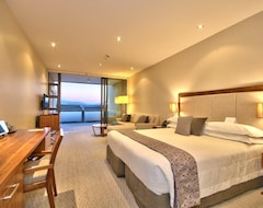 The Rees Hotel & Luxury Apartments (Queenstown, New Zealand)