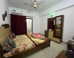 Tüm Ev/Apart Daire Beautiful Furnished 2 Bedroom Apartment For Rent, E-11 Islamabad (Kasur, Pakistan)