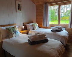 Cijela kuća/apartman Exceptional Lodge In Private Woodland With Luxury Sauna.... (Perth, Ujedinjeno Kraljevstvo)