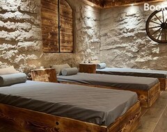 Khách sạn Wellness Hotel Ristorante Baita Cerato (Bolca, Ý)