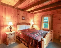 Hele huset/lejligheden Relaxing Mountain Resort With Hot Tub And Indoor Pool (Jackman, USA)