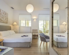 Khách sạn Suites Sevilla Plaza (Seville, Tây Ban Nha)