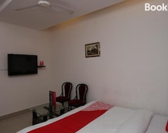 Hotel Pearl (Karnal, India)