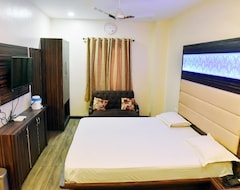 Hotel Mid Town (Jhunjhunu, India)