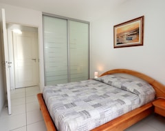 Hotel Nice 3 Apartment Refurbished By The Sea, Air Conditioning, Wifi, Swimming Pool, Parking (Saint-Raphaël, France)