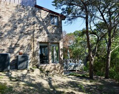 Casa/apartamento entero Moontower | 3 Story Cabin In The Woods | Sleeps 18 | 5 Minute Walk To Lake (Whitney, EE. UU.)