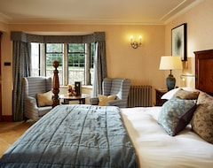 Hotel The Manor House And Golf Club (Castle Combe, Birleşik Krallık)