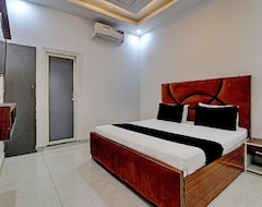 Khách sạn OYO Hotel Rudra (Neemrana, Ấn Độ)