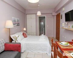 Casa/apartamento entero Kentriko Kompso Esukho Stountio. (Amfissa, Grecia)