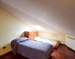 Toàn bộ căn nhà/căn hộ 4 Bedroom Accommodation In Rogliano (Rogliano, Ý)