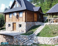 Toàn bộ căn nhà/căn hộ Wooden House Nada (drvena Kuca Nada) (Tara National Park, Séc-bia)
