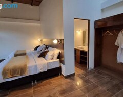 Entire House / Apartment Wilppani Lodge (Limatambo, Peru)