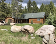 Entire House / Apartment Outstanding Crandall Cabin minutes from Yellowstone, ready for your adventure! (Cody, USA)