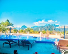 Garden & Mountain View Hotel (Vang Vieng, Laos)