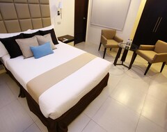 Hotel The Oracle And Residences (Quezon City, Philippines)