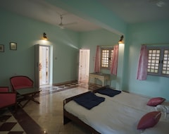 Gopnath Bungalow - A Sea View Hotel In Gopnath Beach (Bhavnagar, Indija)