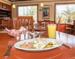 Monte Salerno Hotel & Suites (Montemorelos, Meksiko)