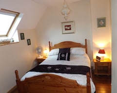 Cijela kuća/apartman Beautiful 3-bed Cottage In Passais-villages (Passais, Francuska)