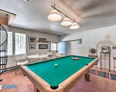 Koko talo/asunto Bright Cloudcroft Condo With Game Room And Deck! (Cloudcroft, Amerikan Yhdysvallat)