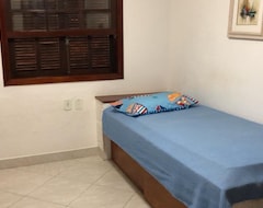 Casa/apartamento entero Comfortable House 100 Meters From Peró Beach And Shopping (Cabo Frio, Brasil)
