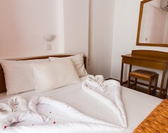 Hotelli Villa Elite By Checkin Adults Only (Koutouloufari, Kreikka)
