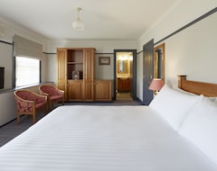 Khách sạn Brassey Hotel (Canberra, Úc)