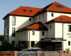 Khách sạn Ezusthíd Hotel (Veszprém, Hungary)