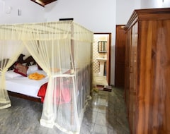 Hotel The Lodge Unawatuna (Unawatuna, Sri Lanka)