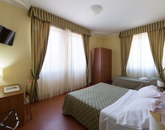 Khách sạn Hotel Del Lago Piediluco Active & SPA (Terni, Ý)