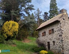 Toàn bộ căn nhà/căn hộ Studio Au Coeur Des Volcans D Auvergne - Murol (Charbonnières-les-Vieilles, Pháp)