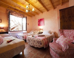 Entire House / Apartment Self Catering Beautiful Alamedas For 13 People (Castronuño, Spain)