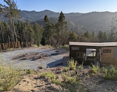 Toàn bộ căn nhà/căn hộ Lotus Tiny Home With Hot Tub & Panoramic Views (Boulder Creek, Hoa Kỳ)