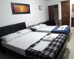 Aparta Hotel Calasanz (Medellín, Colombia)