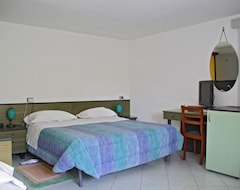 Khách sạn Hotel Sole (Giulianova, Ý)
