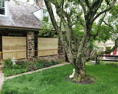 Koko talo/asunto Swan Sanctuary Victorian (Birdsboro, Amerikan Yhdysvallat)