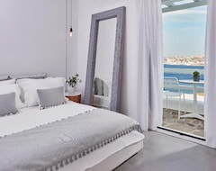 Khách sạn Portes Suites & Villas Mykonos (Glastros, Hy Lạp)