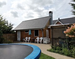 Koko talo/asunto Cozy Cottage With Pool And Sauna (Hude, Saksa)