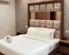 Hotel SPT Clarks Inn Suite, Mandi (Mandi, India)